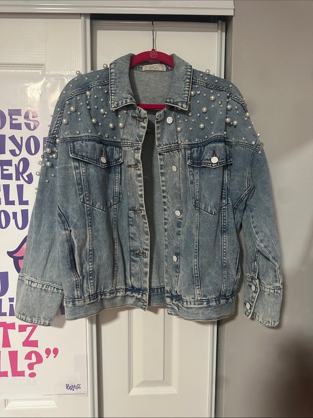 Pearl-Accent Light Wash Denim Jacket - MOD